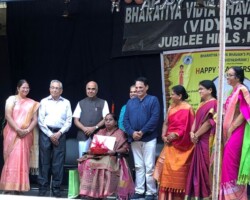 Smt Sridevi Subramaniam – Science Department Honoured With ‘Sri Davuluri Sree Ramachandra Murthy Award’